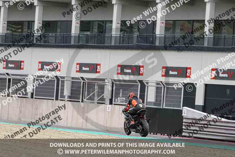 cadwell no limits trackday;cadwell park;cadwell park photographs;cadwell trackday photographs;enduro digital images;event digital images;eventdigitalimages;navarra;no limits trackdays;peter wileman photography;racing digital images;trackday digital images;trackday photos